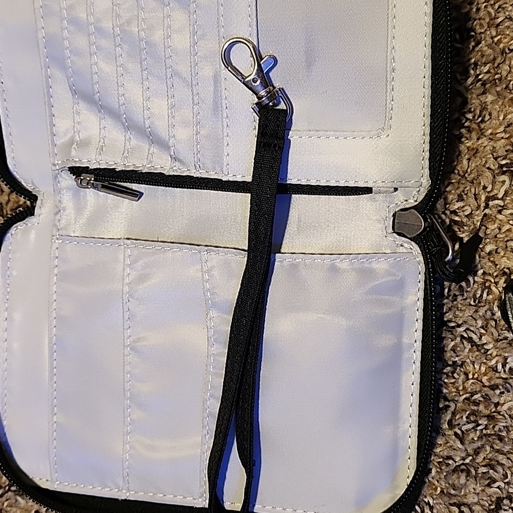 Wallet - Picture 4 of 7